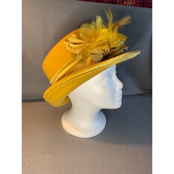 Ladies Gold Wool Hat with Feather and Velvet Accents Deborah Fashions Sz 23 Vtg - Picture 2 of 11